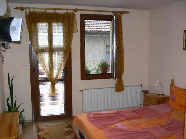 Family Varusha 2 * Tırnova