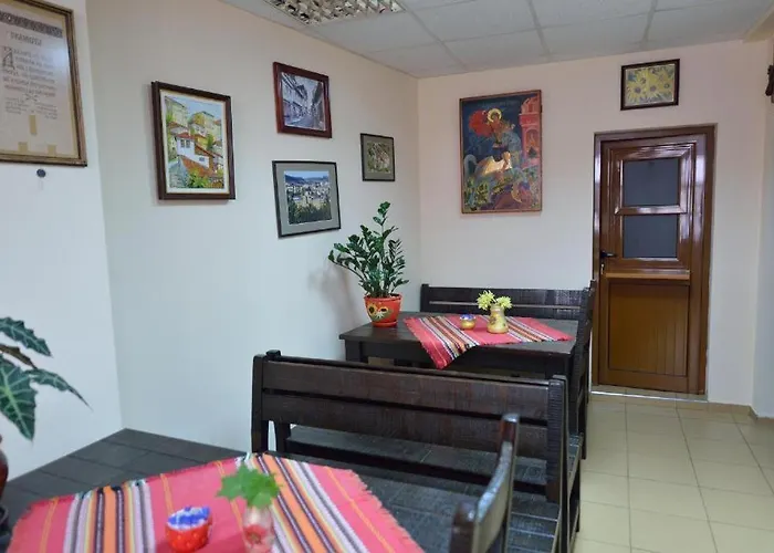 Otel Family Varusha 2 *