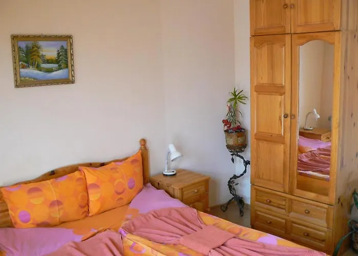 Family Varusha 2 * Tırnova